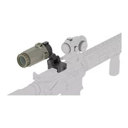 Magnifier Vector Optics Maverick-III SCMF-38 monté derrière un viseur point rouge sur carabine